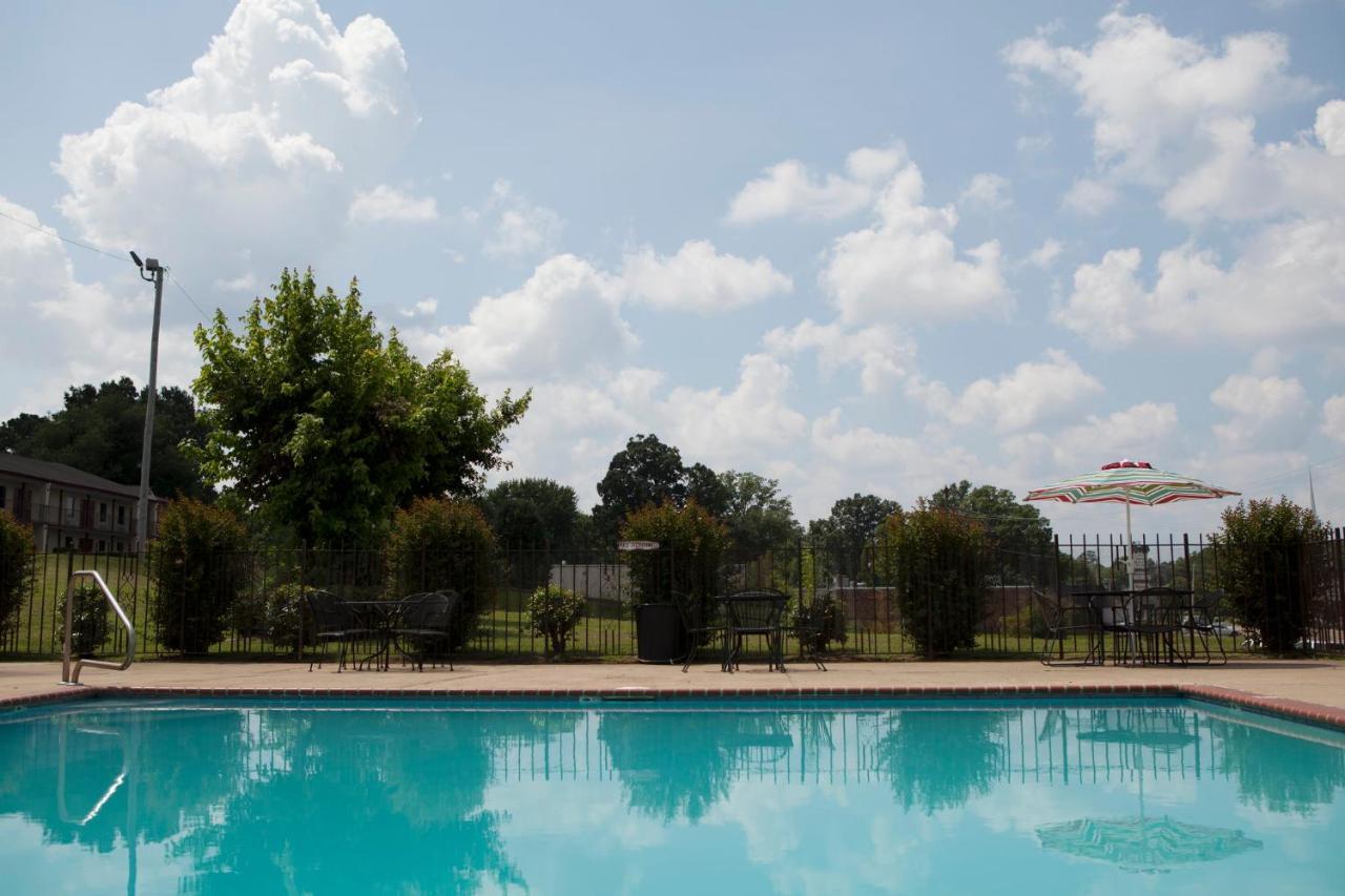 Red Roof Inn & Suites Jackson, Tn Ngoại thất bức ảnh
