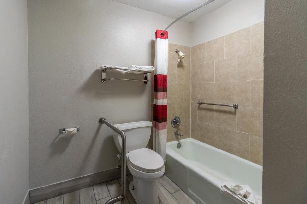 Red Roof Inn & Suites Jackson, Tn Ngoại thất bức ảnh
