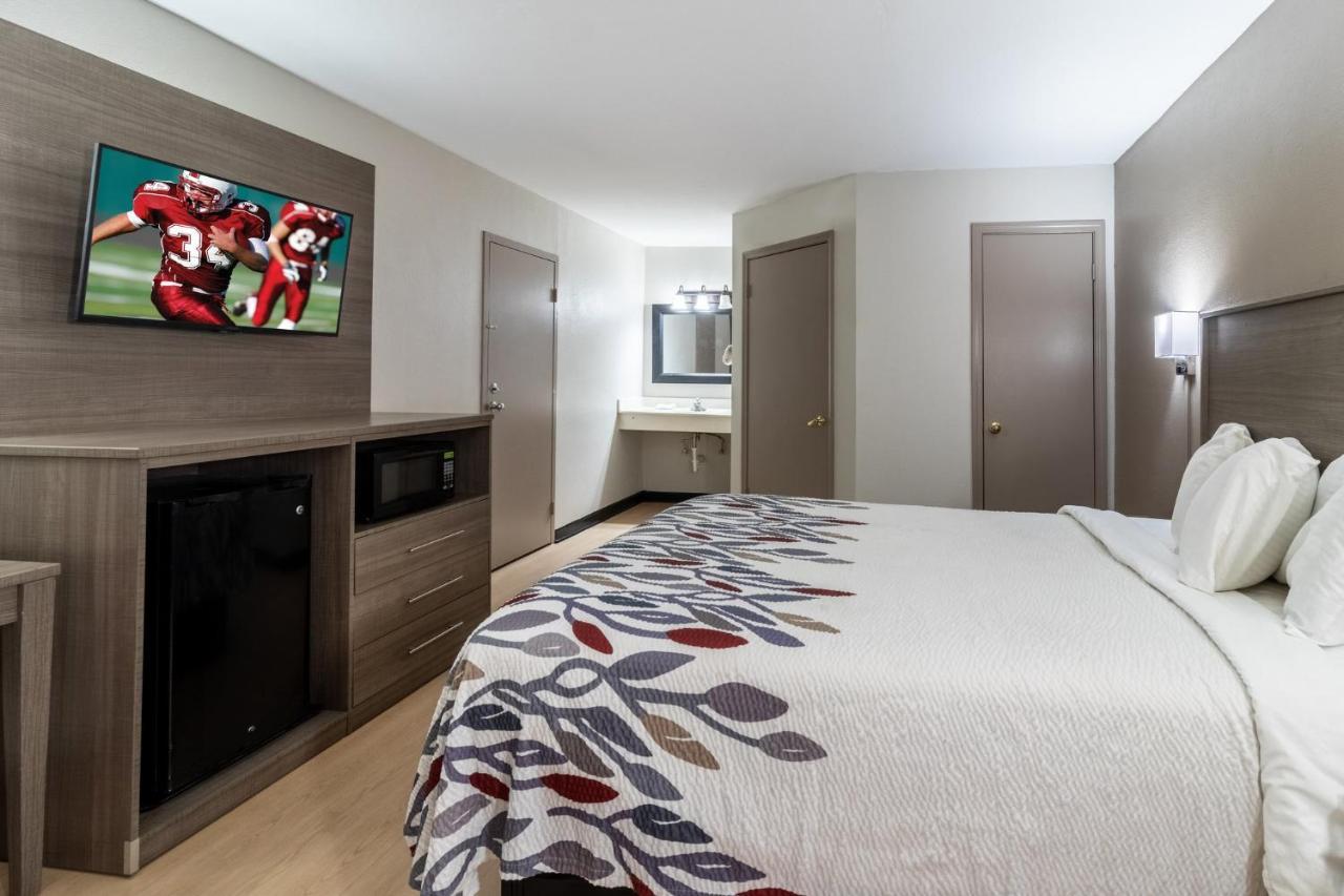 Red Roof Inn & Suites Jackson, Tn Ngoại thất bức ảnh