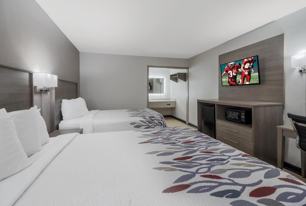 Red Roof Inn & Suites Jackson, Tn Ngoại thất bức ảnh