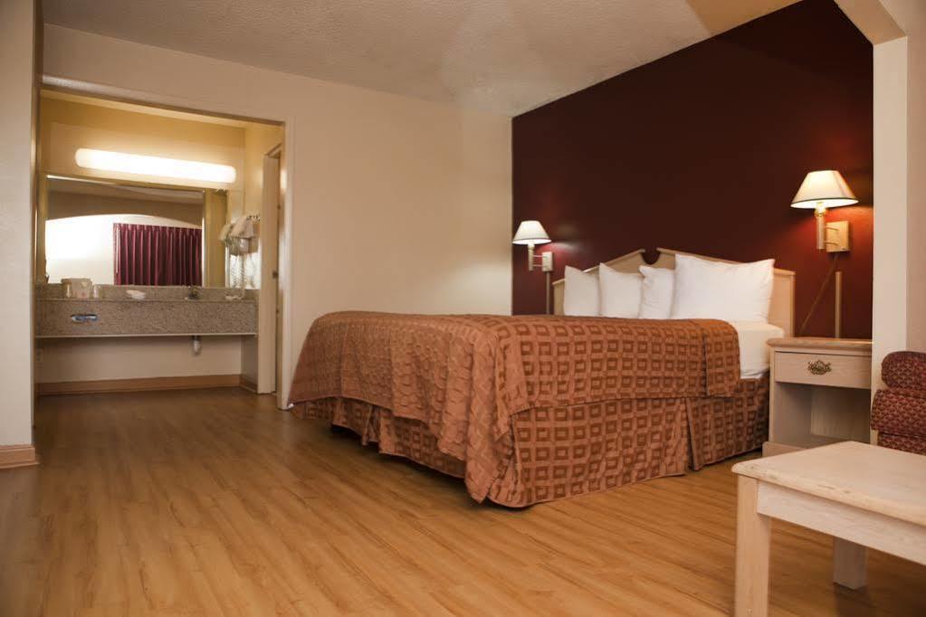 Red Roof Inn & Suites Jackson, Tn Ngoại thất bức ảnh
